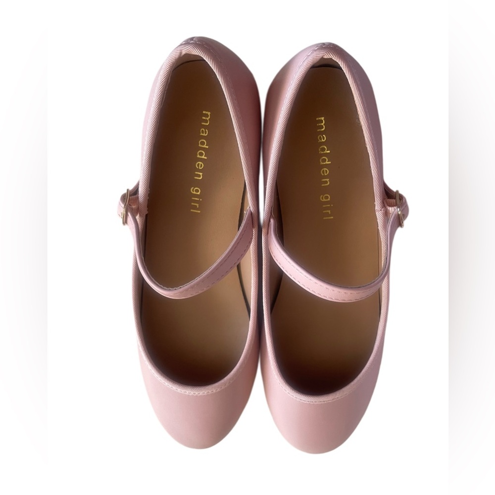 Madden Girl Mary Jane shoes in Blush pink size 6